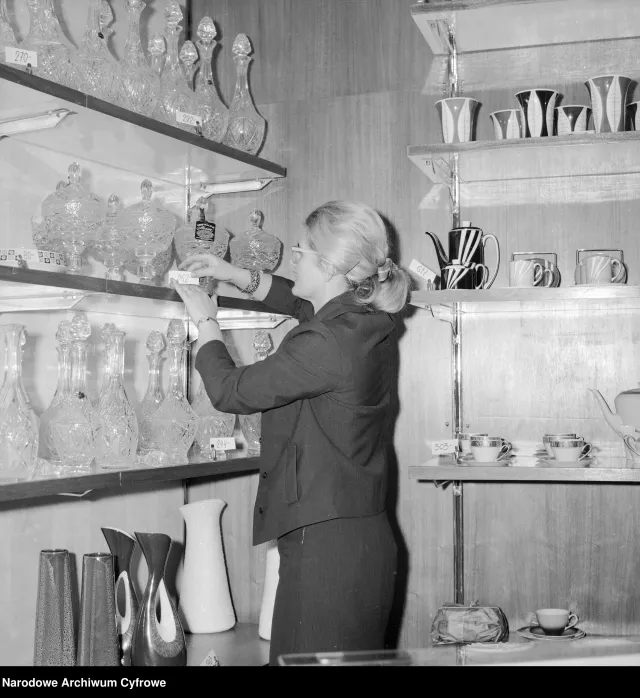 Znajdowały się w wielu domach. Dziś te filiżanki z czasów PRL są warte ponad 8 tys. zł [FOTO]