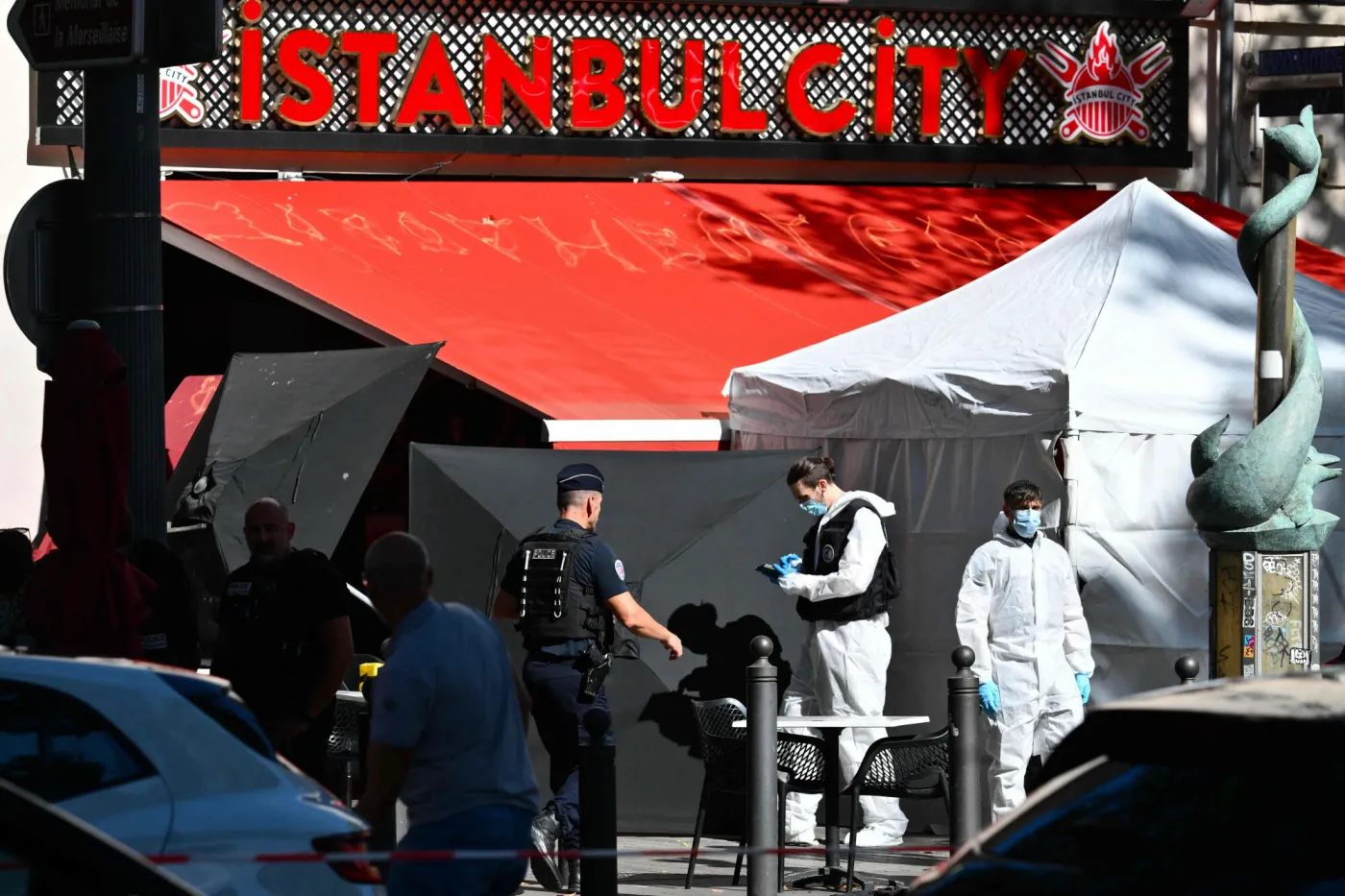 Kazali mu zapłacić za pobyt w hotelu, wtedy zaatakował. Pięć osób rannych, napastnik zabity przez policję