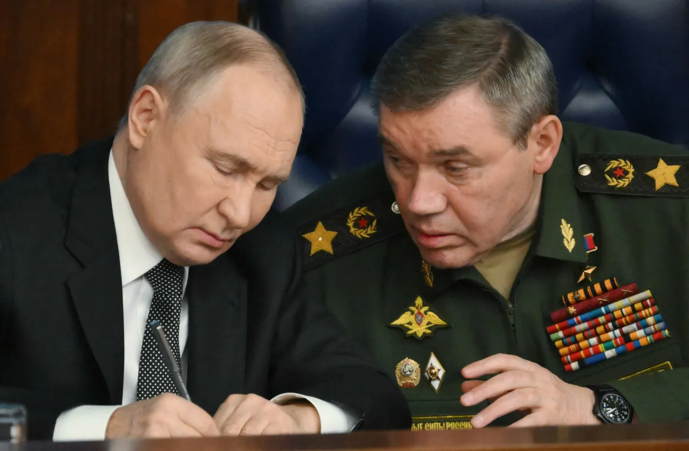Władimir Putin i Walerij Gierasimow