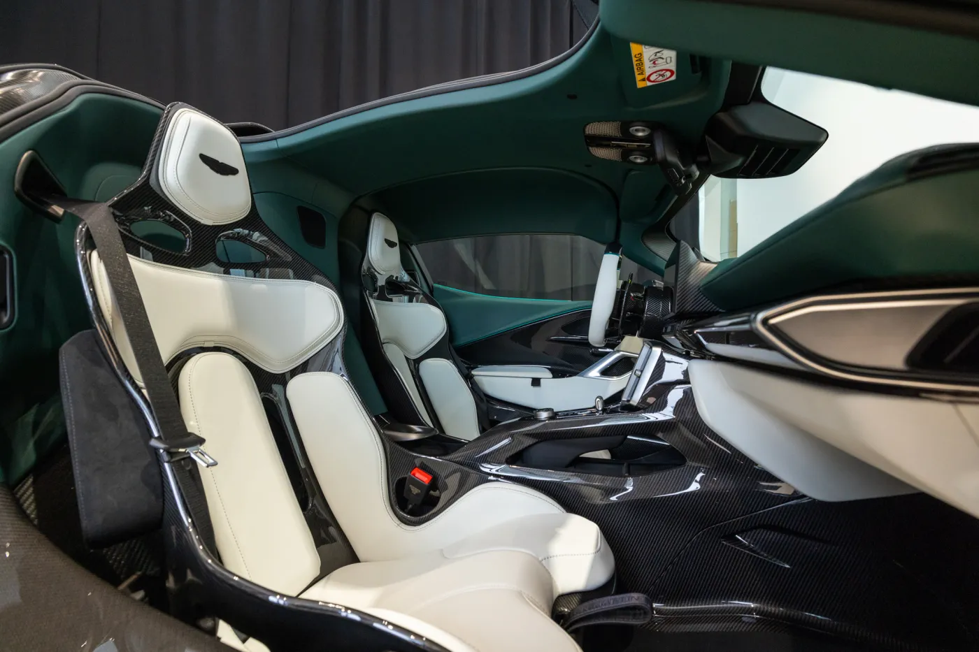 Aston Martin Valhalla już w Polsce