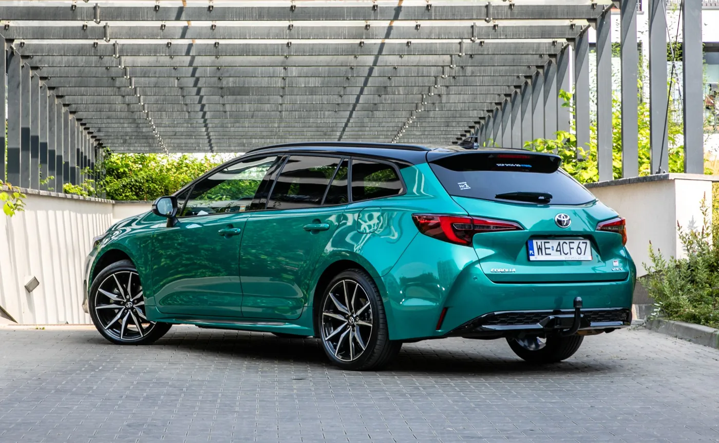Toyota Corolla TS Kombi 1.8 Hybrid