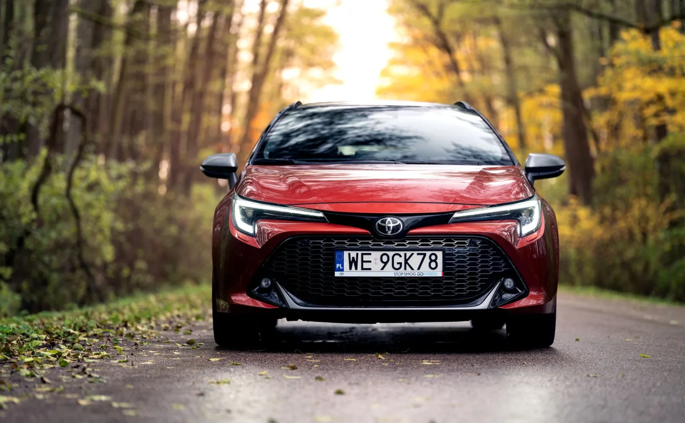 Toyota Corolla TS Kombi 1.8 Hybrid