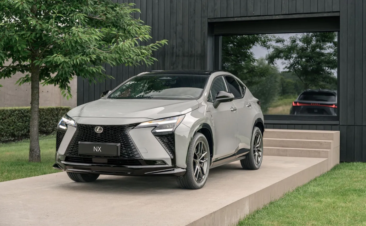 Nowy Lexus NX 450h+ w wersji F SPORT