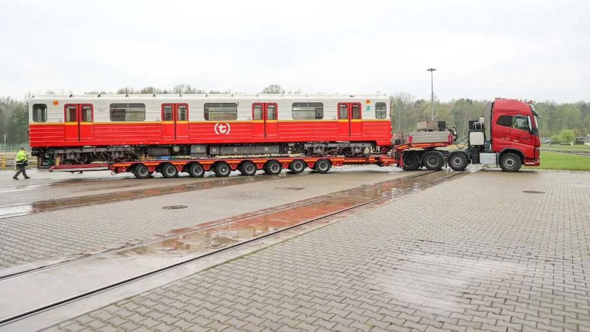 Afera z wagonami metra z Warszawy dla Ukrainy. Wykryto wielki finansowy przekręt
