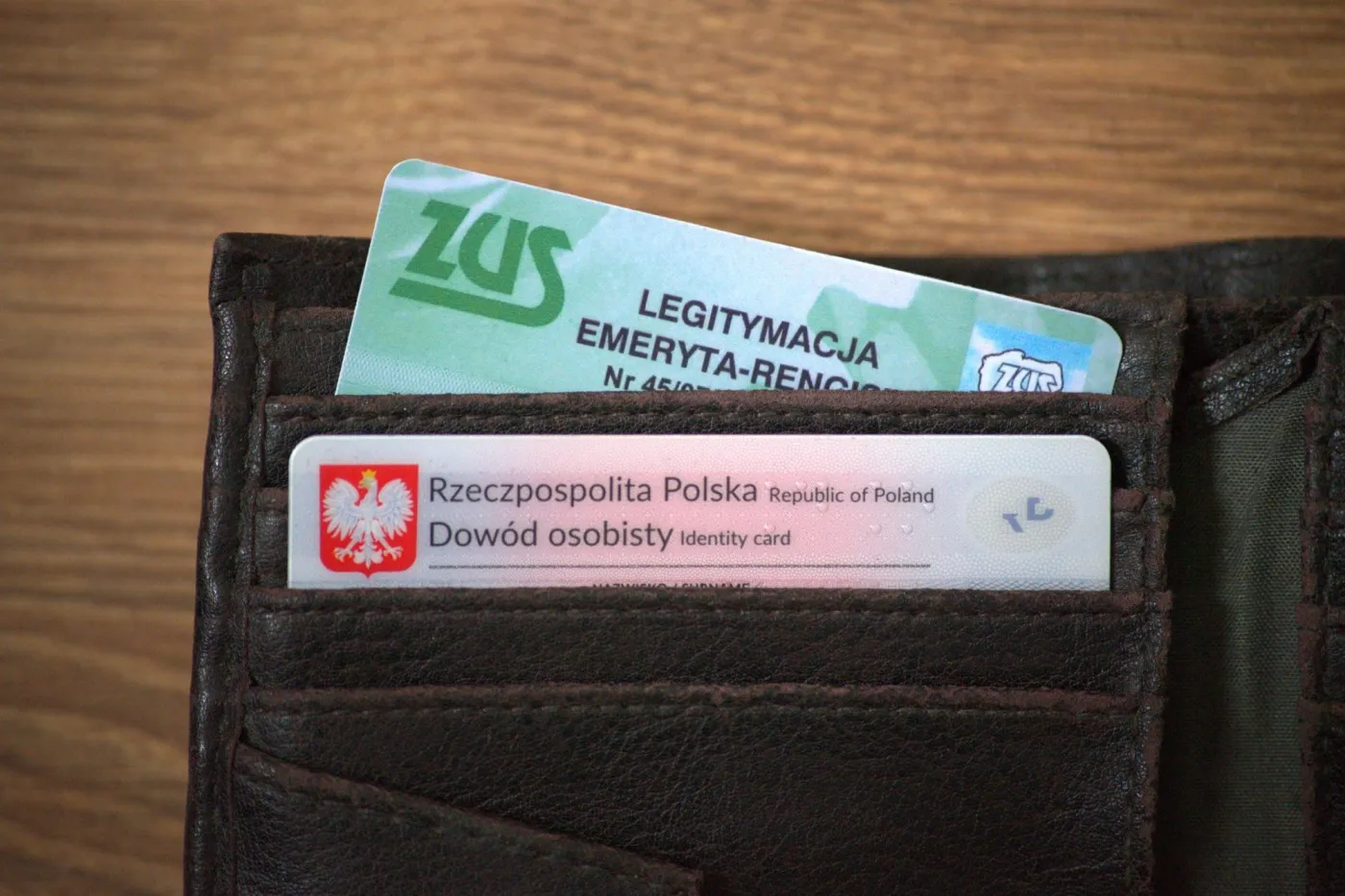 Co daje legitymacja emeryta-rencisty?