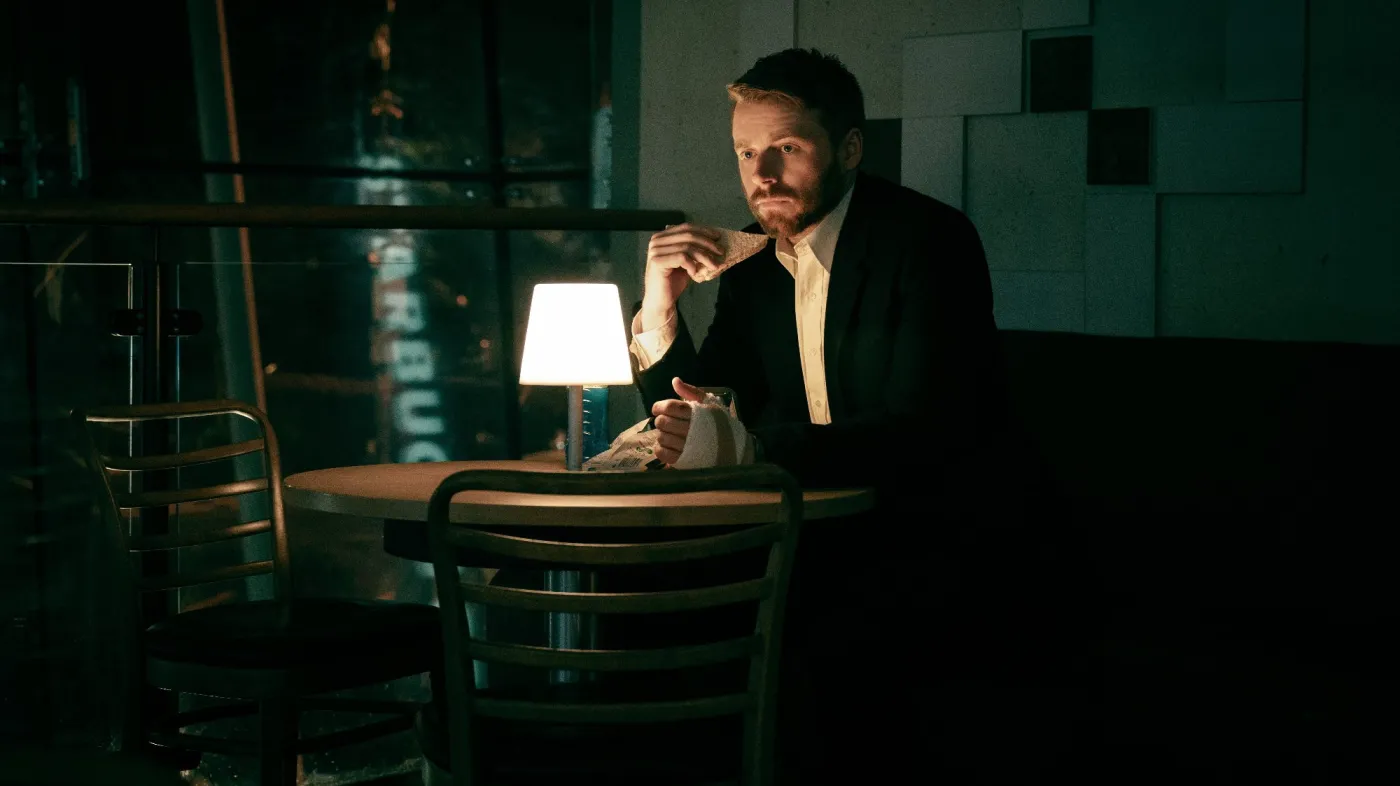 Jack Lowden w serialu "Kulawe konie"