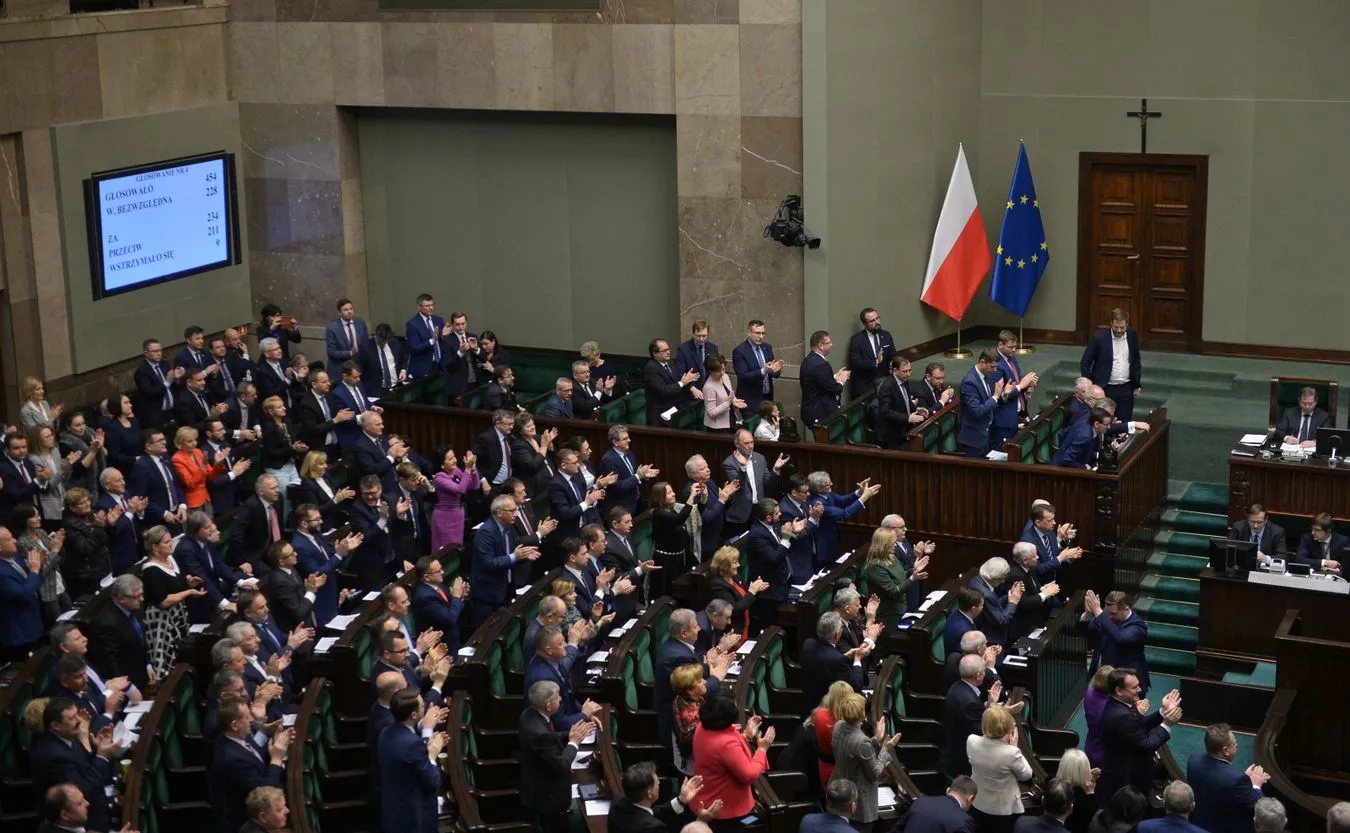 Sejm: "Ustawa kagańcowa" przyjęta. Trafi teraz do prezydenta Dudy