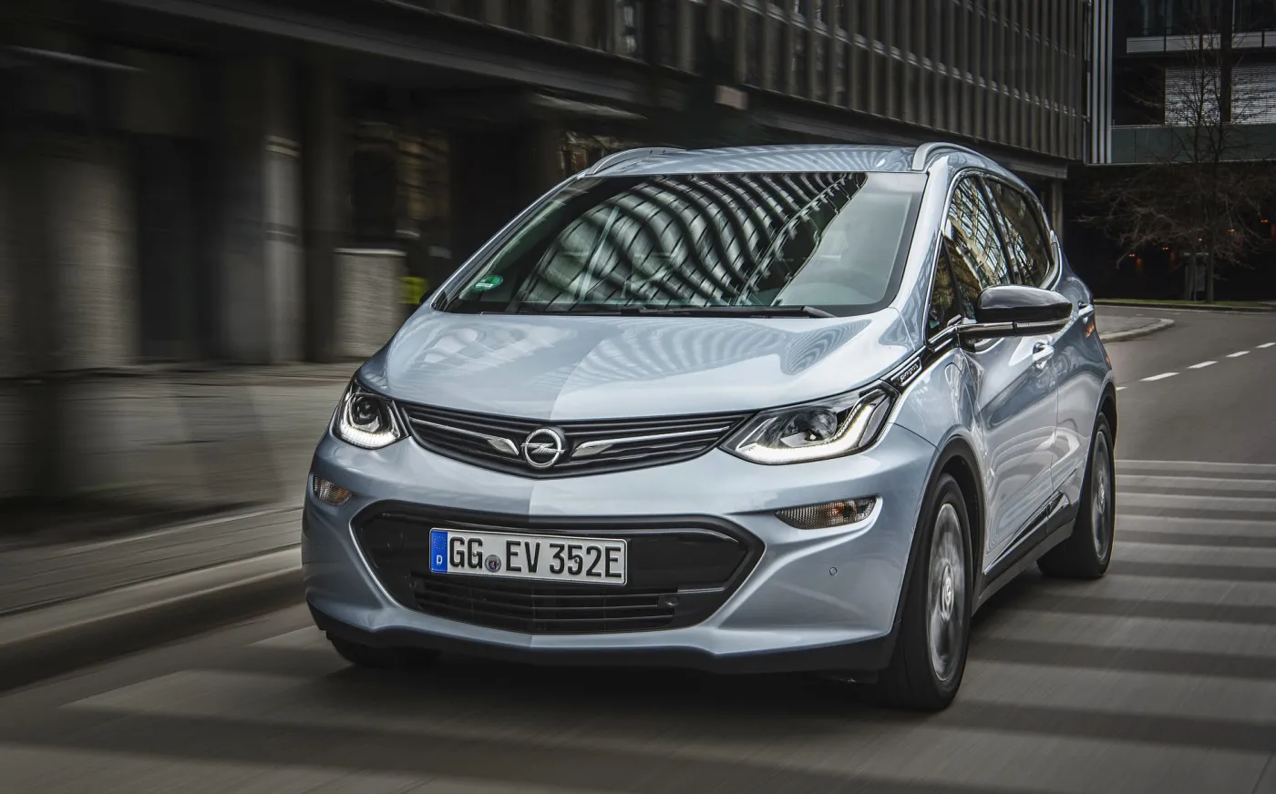 opel-12622340.jpg