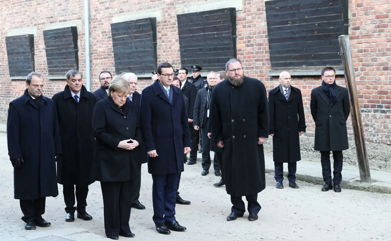12792366-angela-merkel-i-mateusz-morawiecki.jpg