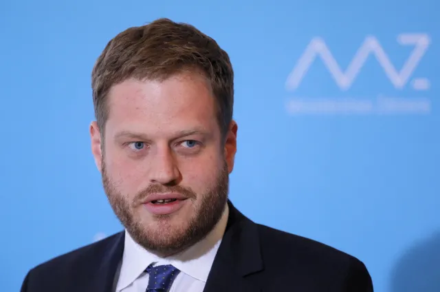 Cieszyński: Polska wśród liderów negocjacji zakupu bezpiecznej szczepionki na Covid-19