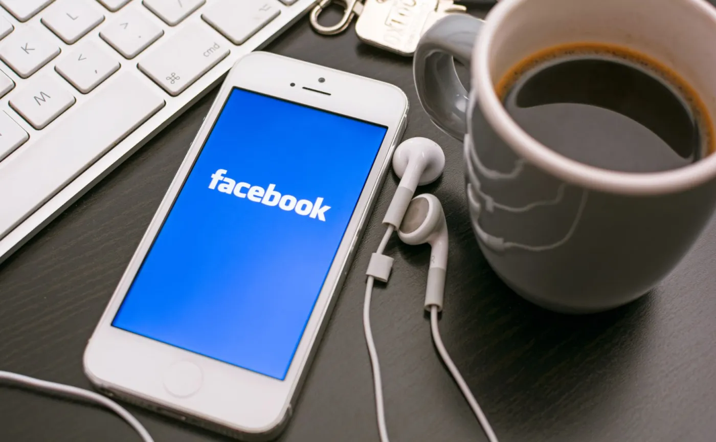 Bezprawne komentarze na Facebooku? Wg TSUE można nakazywać ich usunięcie