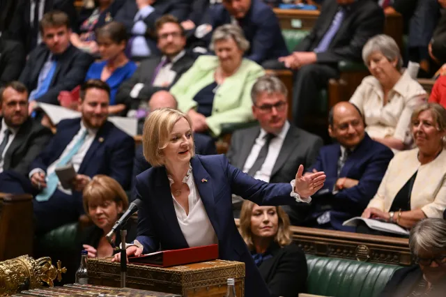 Truss: Pomoc w związku z cenami energii – tak, nowe podatki – nie