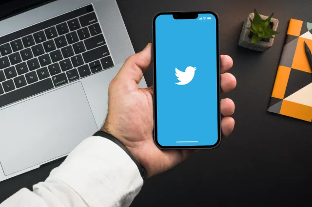 Na Twitterze stworzono kilkaset tys. botów. Chwalą Trumpa i atakują jego przeciwników