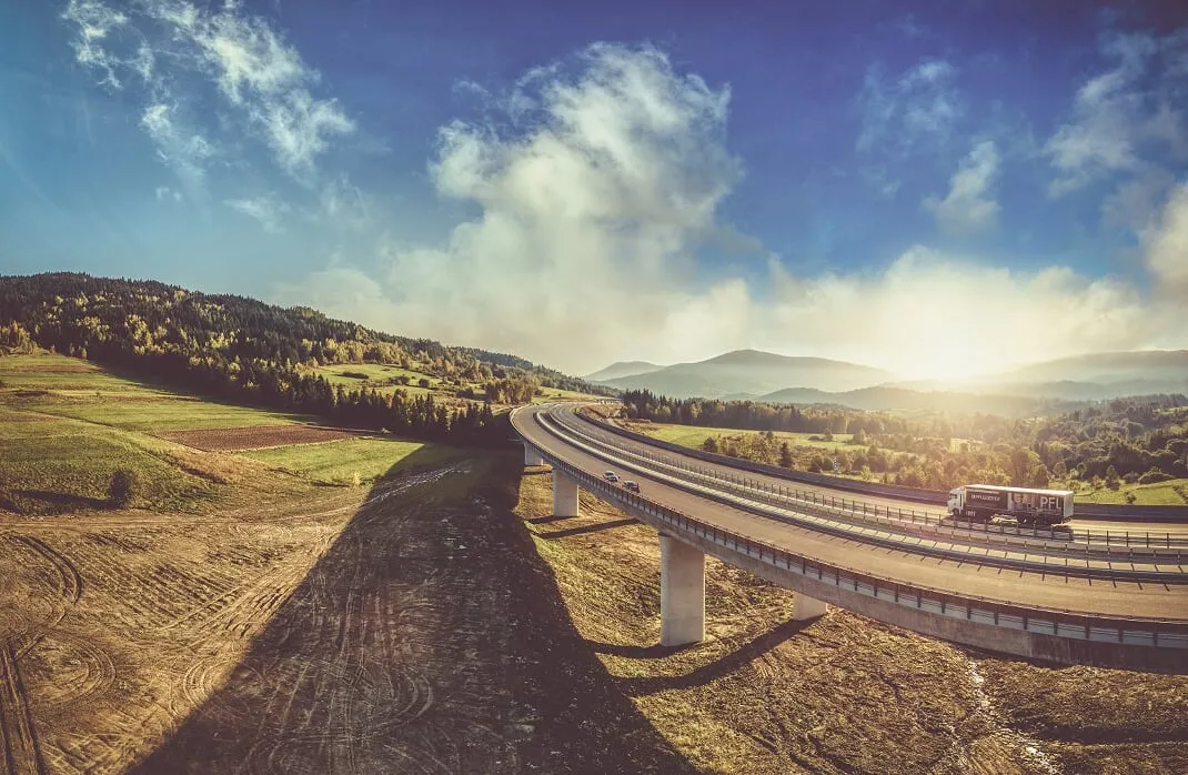 Nowe drogi poprowadzą Polaków na urlopy. Drogowcy szykują otwarcie kilku odcinków