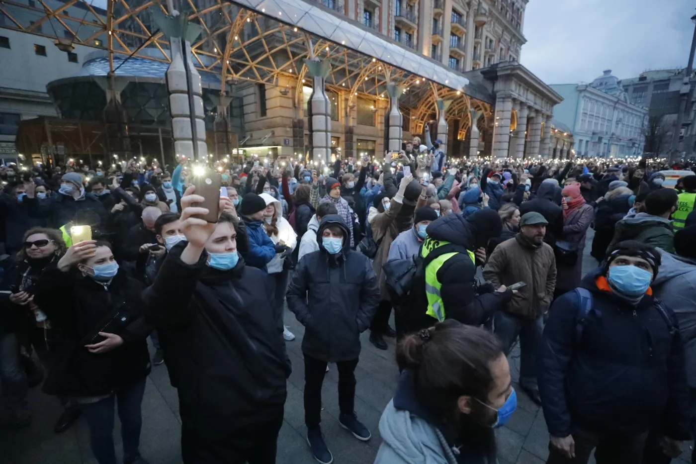 Rosyjska policja zatrzymała setki osób, które protestowały w obronie Nawalnego