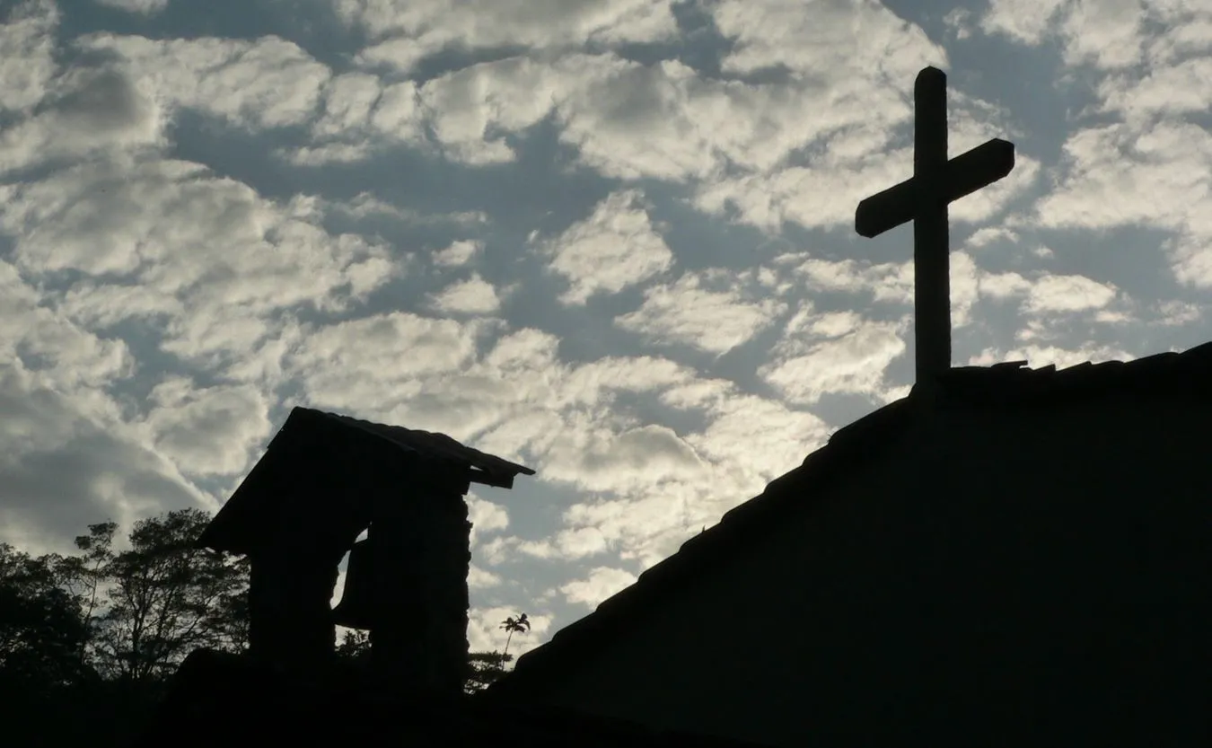 "GW": Księża w całej Polsce zbierają podpisy pod ustawą Stop LGBT. Biskupi są mocno podzieleni