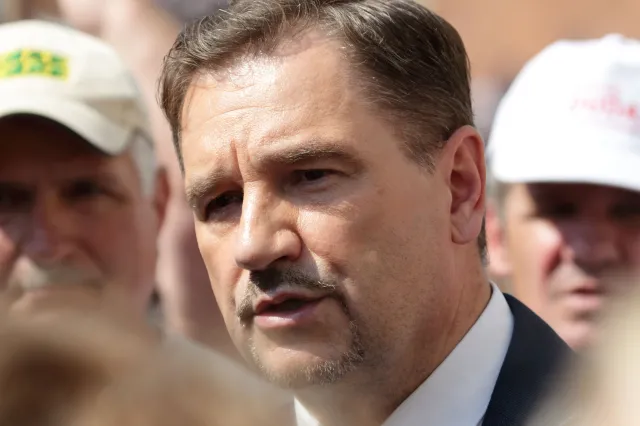 Szef Solidarności oczekuje od premiera wywiązania się z umowy z oświatową "S"