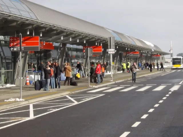 Francuska firma Egis chce zainwestować w lotnisko w Modlinie