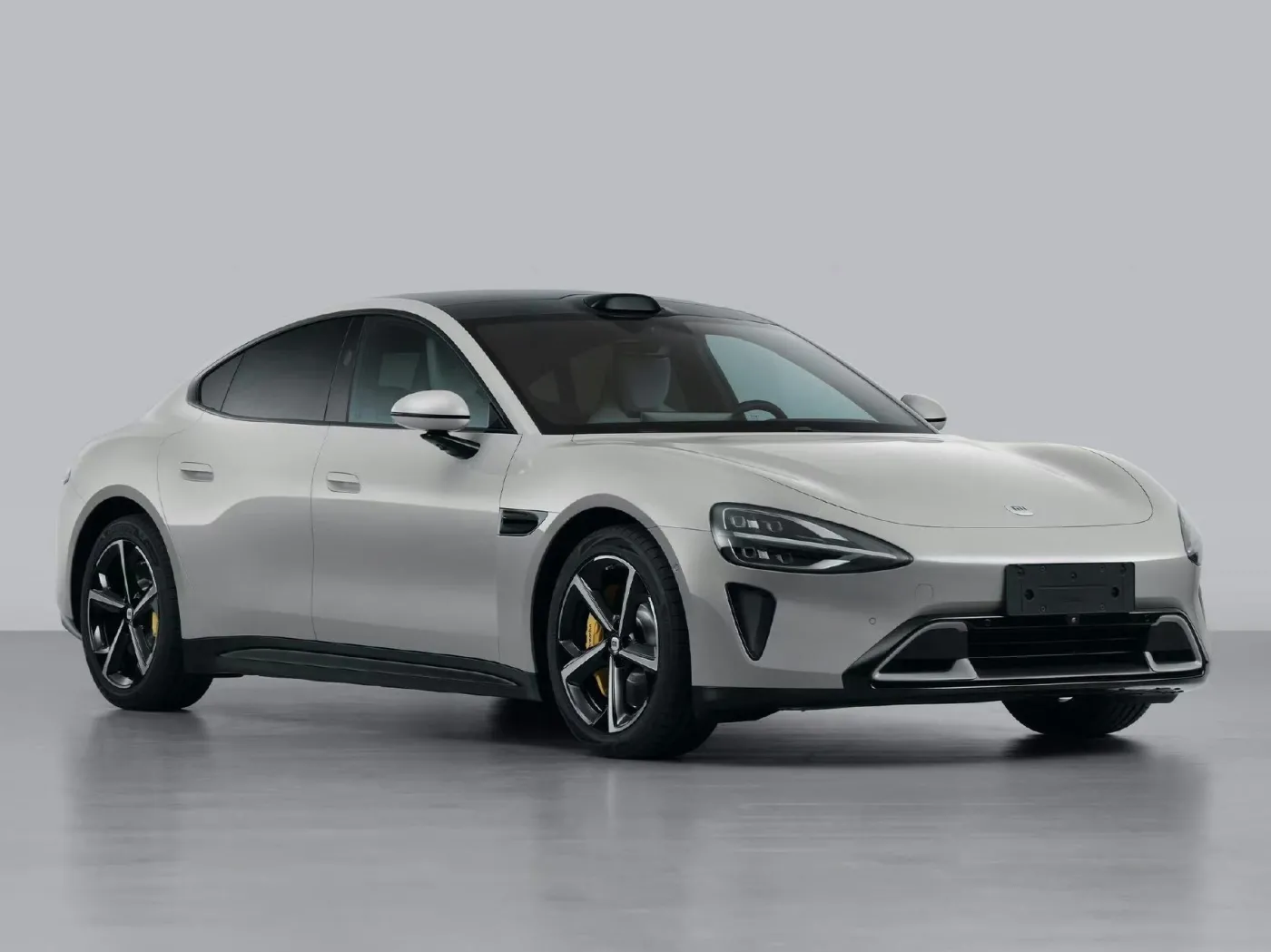 Samochód elektryczny od Xiaomi. Ujawniono pierwsze zdjęcia i cenę. Kiedy premiera?