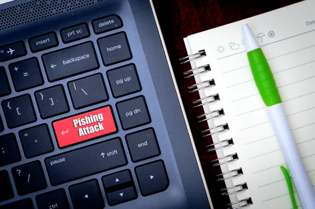 Uważaj, w co klikasz. Wyłudzenia danych na Facebooku