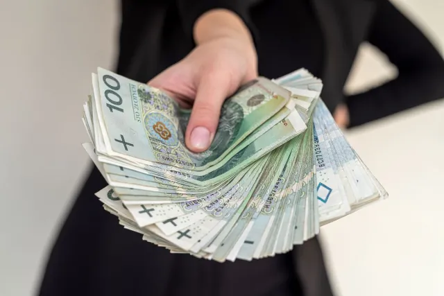 NSA: Aż 20 lat zaległego abonamentu RTV. Niby jest przedawnienie. Ale Poczta wygrywa takie sprawy. Z łatwością