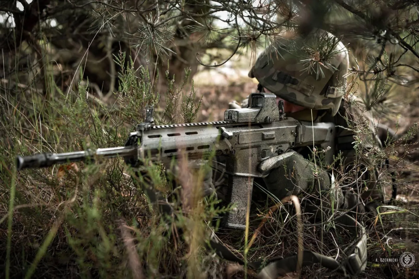 Żołnierz 21. Brygady Strzelców Podhalańskich w trakcie szkolenia Puma 24. Na zdjęciu widzimy karabinek MSBS Grot C16A1 wraz z celownikiem holograficznym HWS EXPS3. Zdjęcie A. Czernicki 21. Brygada Strzelców Podhalańskich