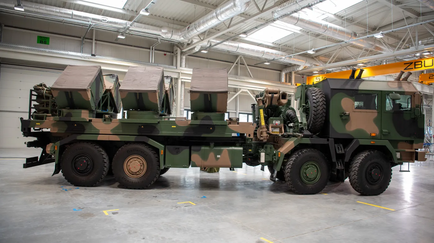 Baobab-K w trakcie ceremonii podpisania umowy wykonawczej na 24 sztuki tych pojazdów minowania narzutowego.