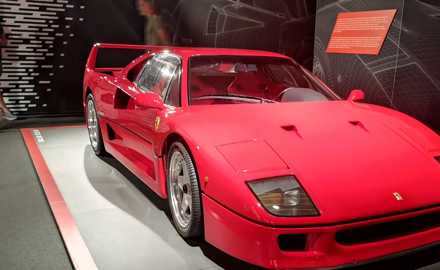 Druga młodość Ferrari. Średnia wieku nabywców aut kultowej marki szybko maleje