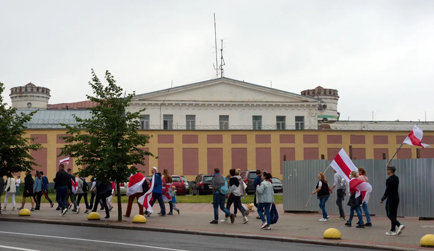 4 tys. osób skazanych za protesty przeciwko Łukaszence. Władze wciąż tropią protestujących