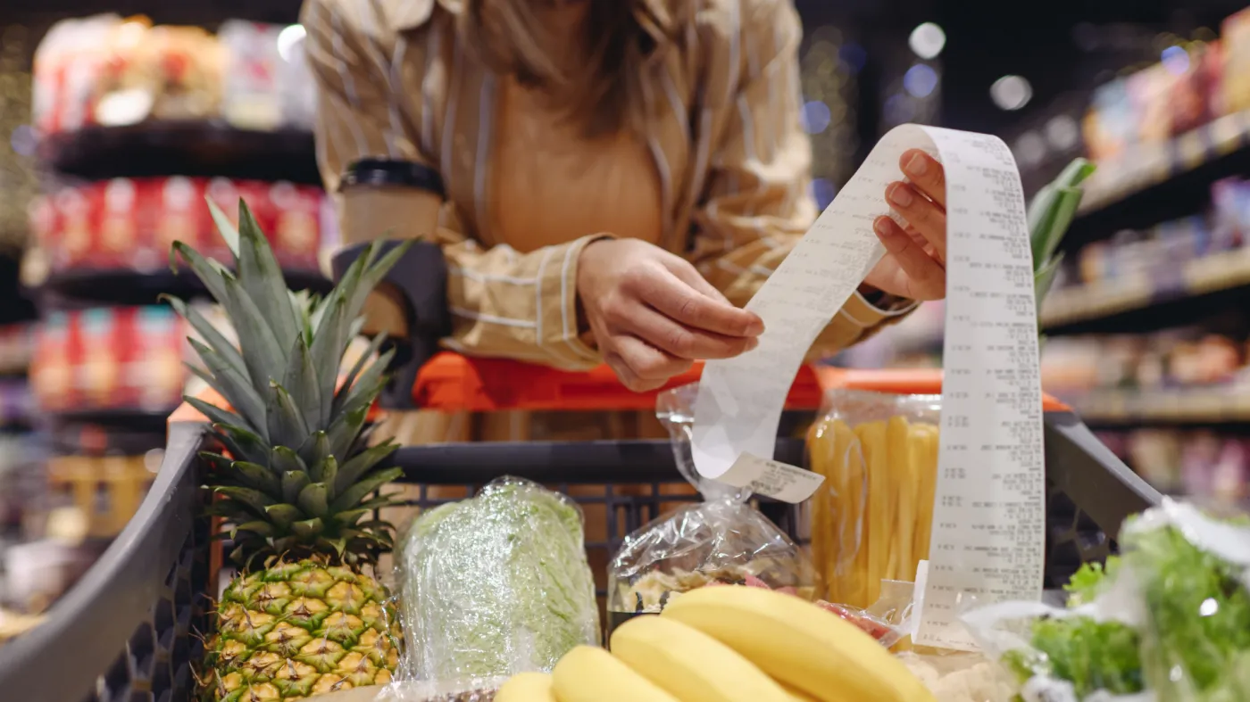 Powrót do 22% oraz 7% stawki podatku VAT. Polacy odetchną przy sklepowych kasach? Ministerstwo Finansów nie pozostawia wątpliwości