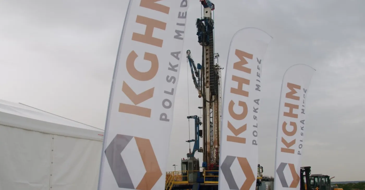 Miliardy euro i dekada współpracy. KGHM przedłuża strategiczny kontrakt