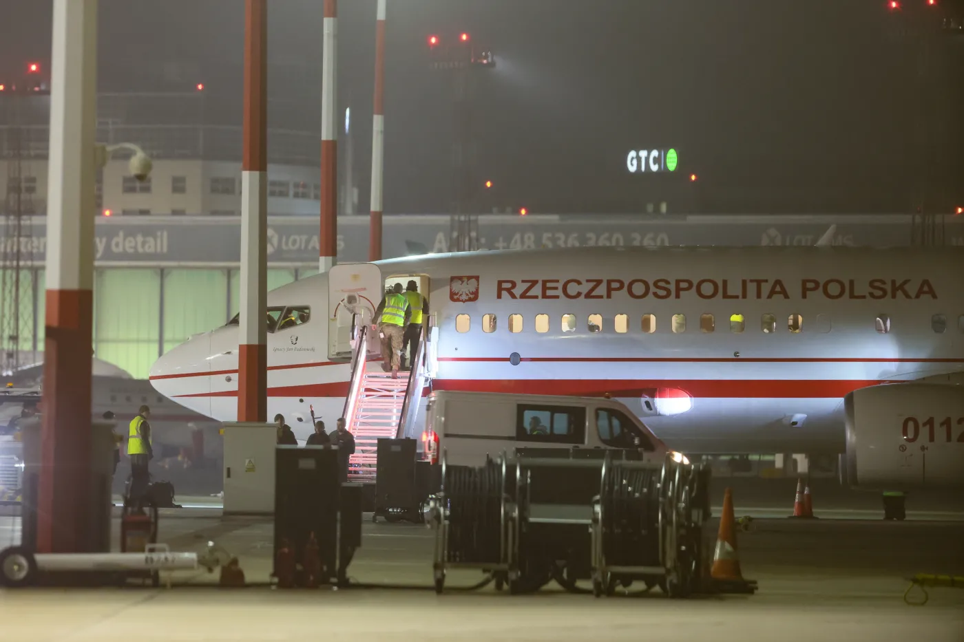 Zapłacą za loty ratunkowe? Minister ostro o Polakach lecących na Bliski Wschód