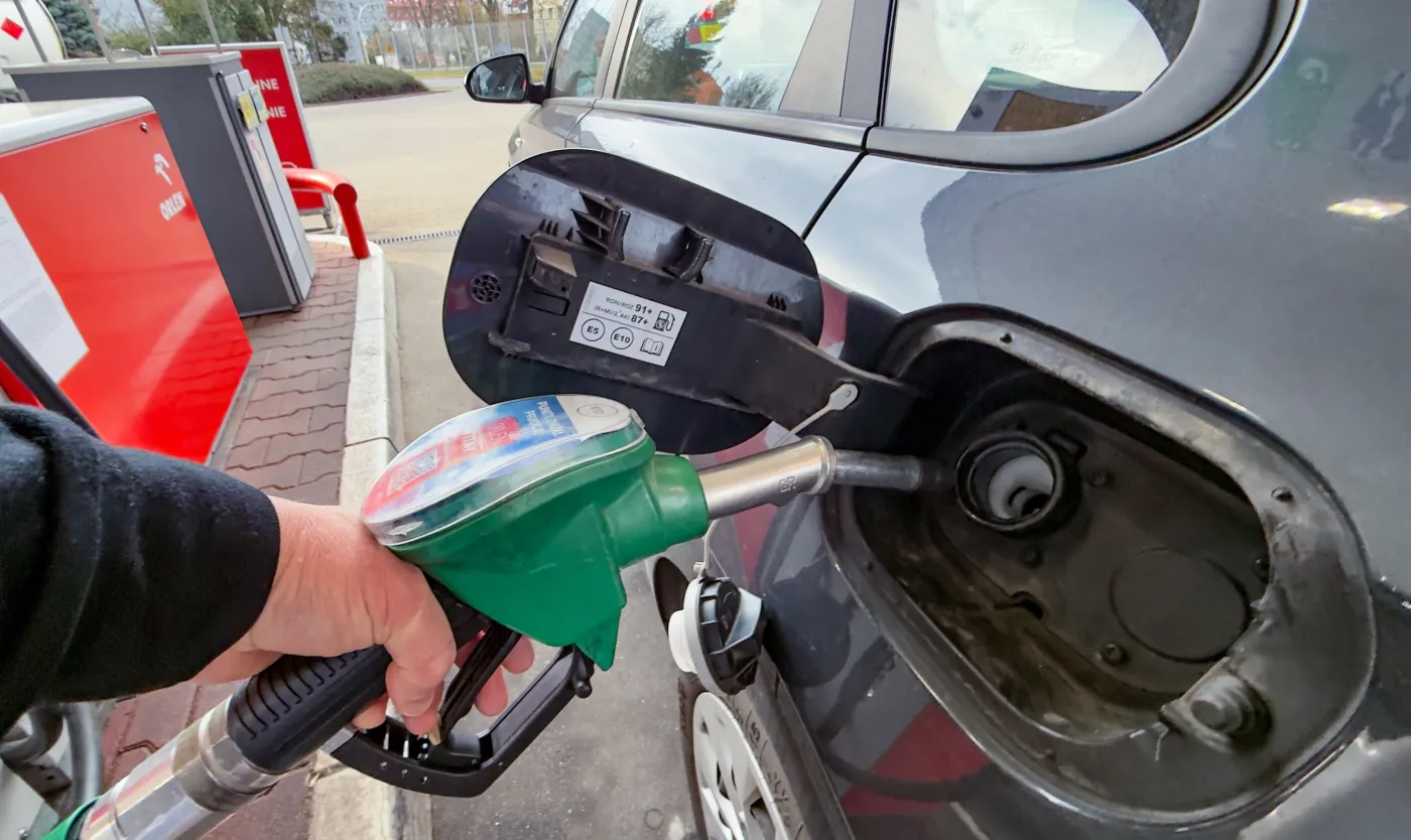 Takie cuda na stacjach paliw. Lepiej dzisiaj zatankuj. Za tyle benzyna 95 już 16 kwietnia