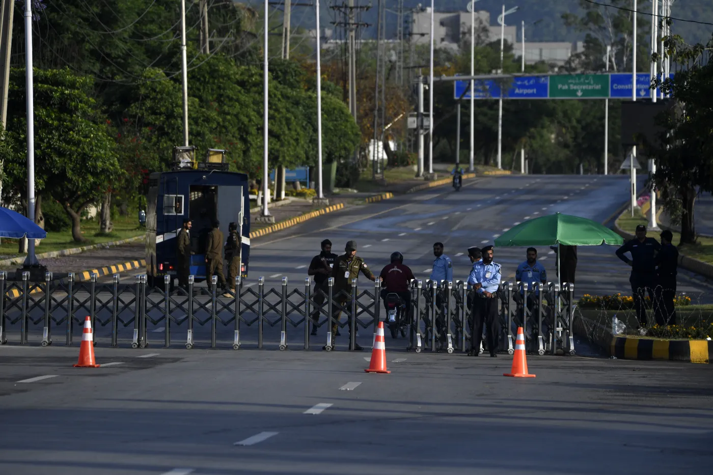 Islamabad maintains high-level security lockdown for anticipated US-Iran talks