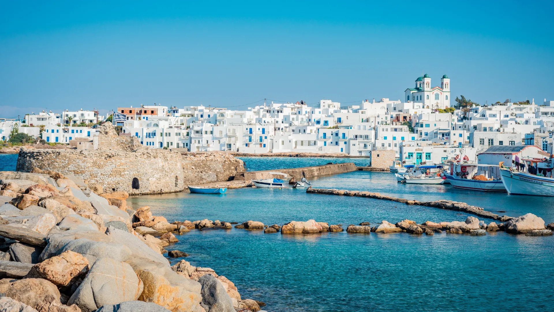 Młodzi dorośli po maturze. Pierwsze i najdłuższe wakacje w dorosłym życiu. Podpowiadamy interesujące kierunki