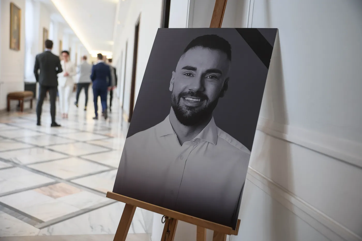 Pogrzeb Łukasza Litewki 29.04.2026 – transmisja w TV i online. Gdzie oglądać na żywo? O której godzinie?