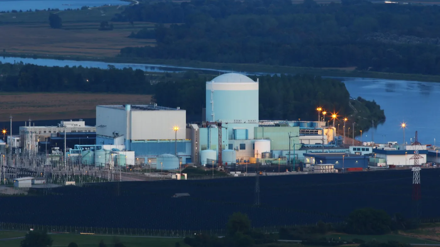 Upały uderzyły w kolejną elektrownię atomową w Europie. Reaktor pracuje z ograniczoną mocą