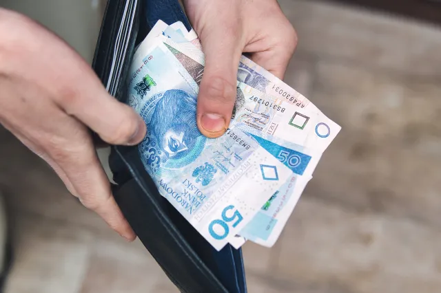 Podwyżka płacy minimalnej niższa niż oczekiwano. Od 1 stycznia 2026 roku wynagrodzenia stracą swoją siłę nabywczą