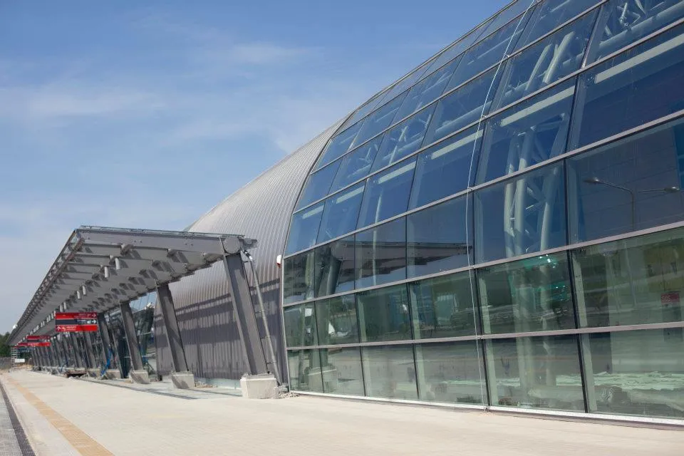 Modlin zebrał wszystkie pozwolenia. Samoloty mogą już lądować na lotnisku