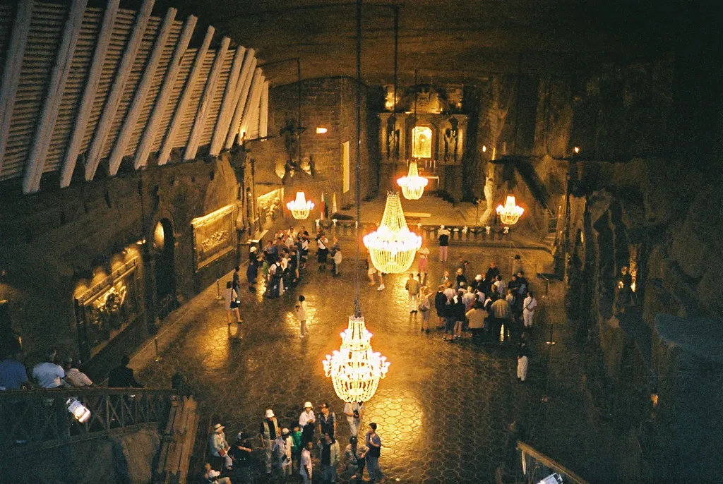 GUS: koniunktura w przemyśle oceniana negatywnie w sierpniu 2012 r.