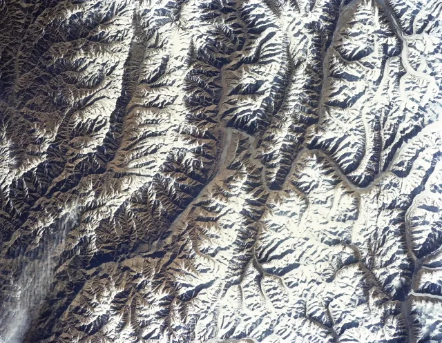 1367599-karakorum.jpg