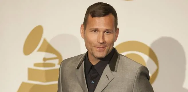 1446919-kaskade.jpg