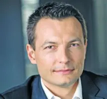 Łaniewski: Prowizje na rynku kart powinna regulować ustawa