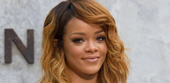 1512500-rihanna.jpg