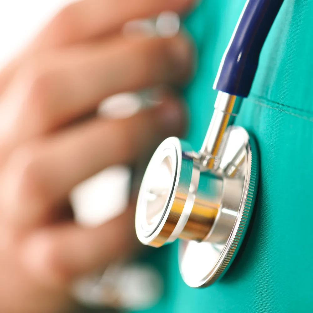 Polacy wykluczeni z NFZ. Jest ich co najmniej 400 tys.