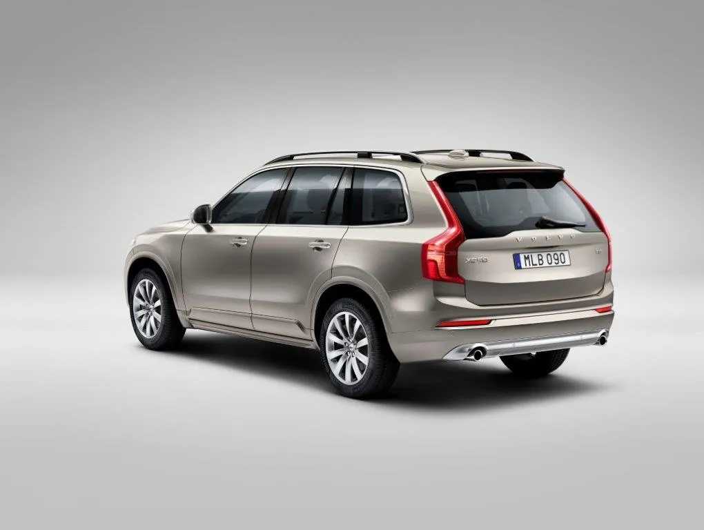 Volvo XC 90  

