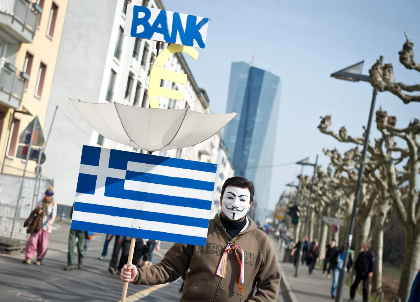 2118253-protesty-pod-siedziba-ebc-we-frankfurcie.jpg