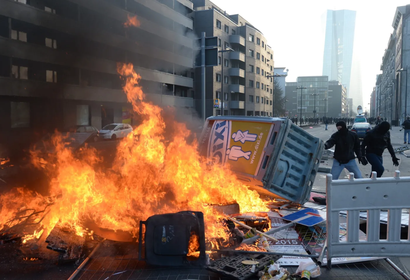 2118317-protesty-pod-siedziba-ebc-we-frankfurcie.jpg