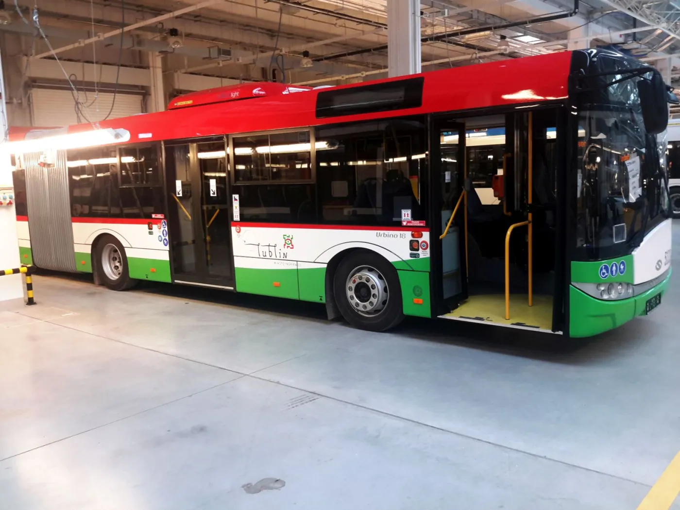2237140-fabryka-autobusow-solaris-w-bolechowie.jpg