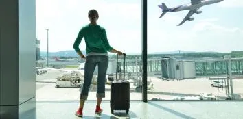 Firmy oszczędzają dzięki kobietom miliony. Dzięki rezerwacjom lotów